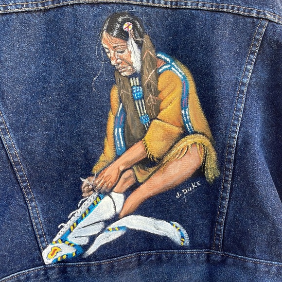 One of a kind vintage Wrangler hand painted denim jacket. - Picture 3 of 10